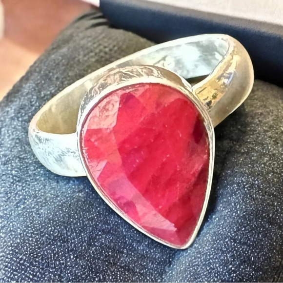 Natural Ruby Sterling Silver Ring (Sz 6) - Picture 8 of 12